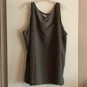 Geo print tank perfect for summer!! ☀️ EUC